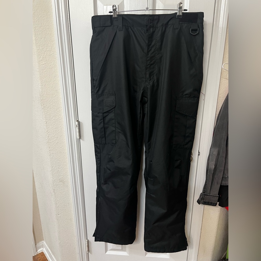Ozark Trail Men's M(32-34) Black Cargo Pocket Ski Pant